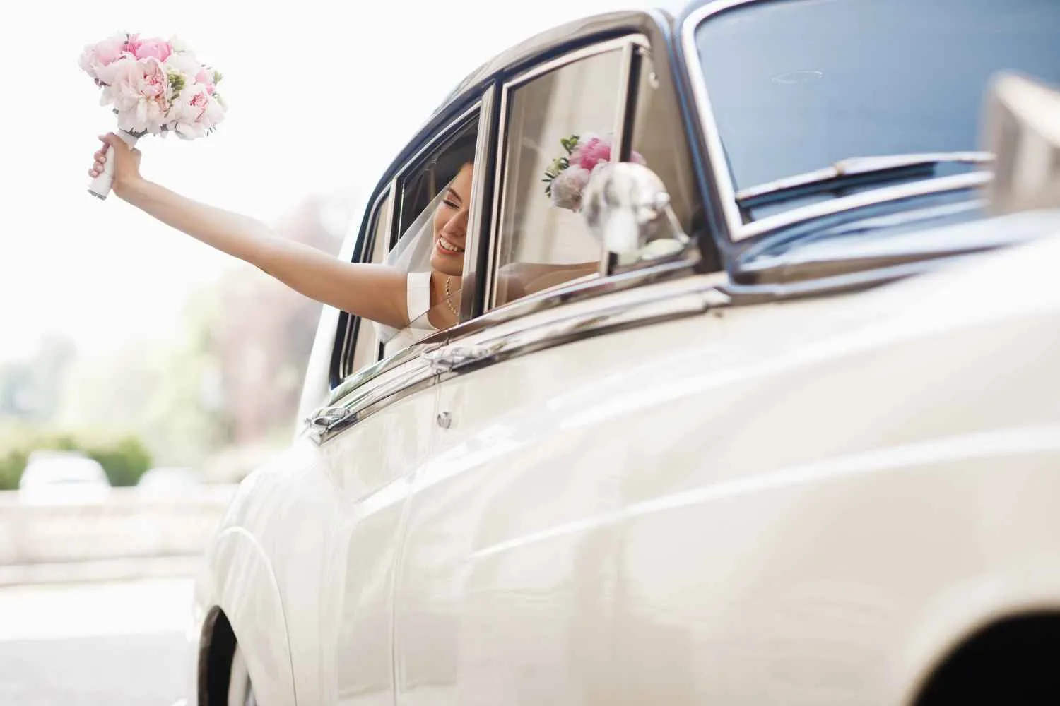 Elegant wedding car hire arrival for a stylish and memorable big day